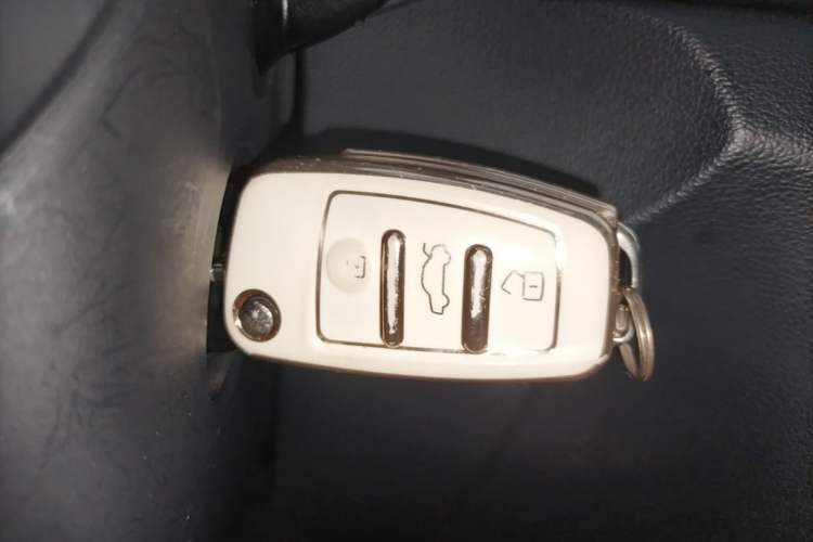 Used Audi Q3 2018 30th Anniversary Edition 30 TFSI Fashion Model Vehicle Key