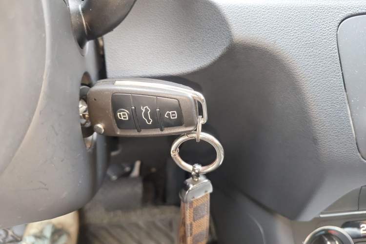 Used Audi Q3 2018 30th Anniversary Edition 30 TFSI Fashion Model Vehicle Key