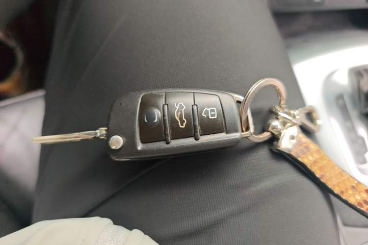Used Audi Q3 2018 30th Anniversary Edition 30 TFSI Fashion Model Vehicle Key