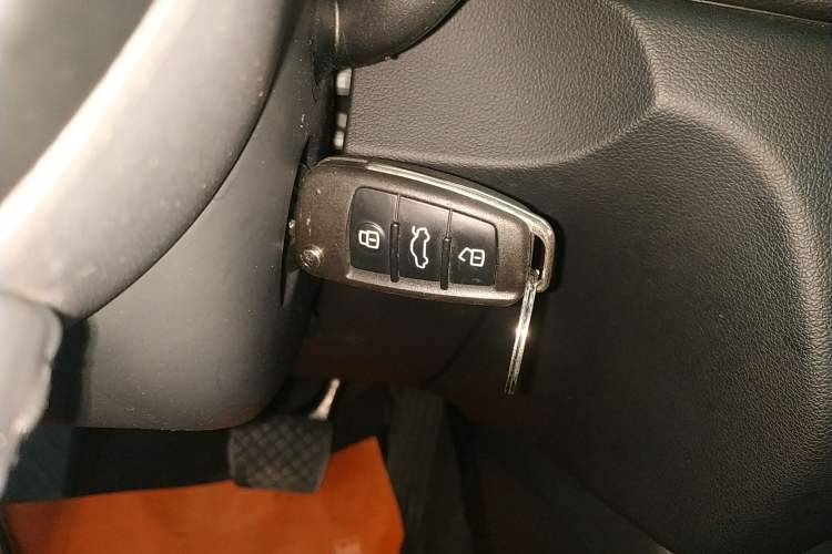 Used Audi Q3 2018 30 TFSI Fashion Edition Collector's Version Vehicle Key