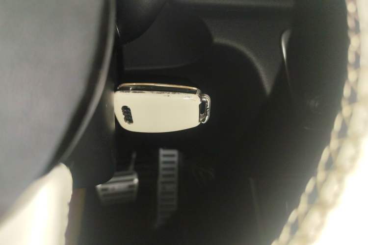 Used Audi Q3 2018 30th Anniversary Edition 30 TFSI Fashion Model Vehicle Key