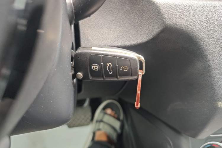 Used Audi Q3 2018 30th Anniversary Edition 35 TFSI Fashion Model Vehicle Key
