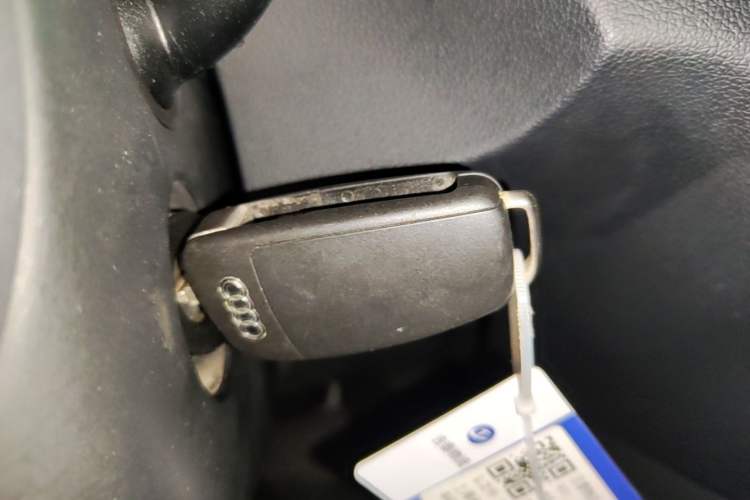 Used Audi Q3 2018 30th Anniversary Edition 30 TFSI Fashion Model Vehicle Key