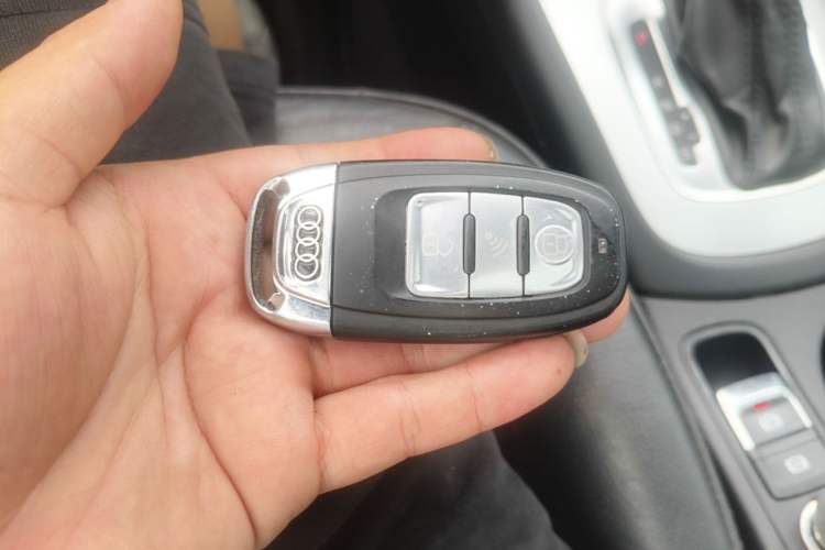 Used Audi Q3 2018 30 TFSI Fashion Edition Collector's Version Vehicle Key