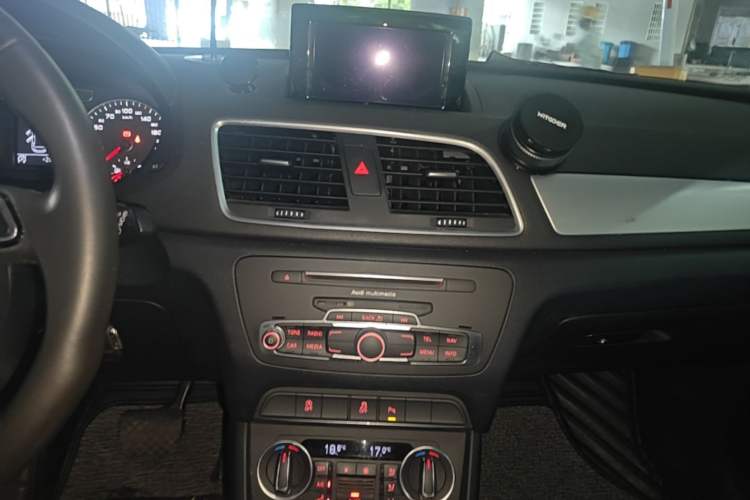Used Audi Q3 2018 35 TFSI Fashion Edition Collector's Model Audio And AC Panel