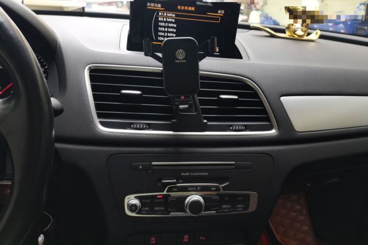 Used Audi Q3 2018 30th Anniversary Edition 30 TFSI Fashion Model Audio And AC Panel