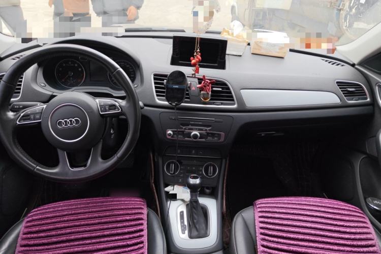 Used Audi Q3 2018 30 TFSI Fashion Edition Collector's Version Center Console