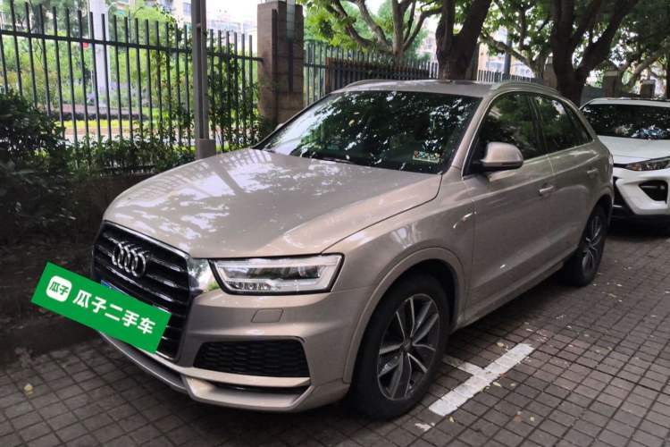 Used Audi Q3 2018 30 TFSI Fashion Edition Collector's Version Guazi used car, China used car export, Used car for sale, Used cars, Cheapest cars for sale