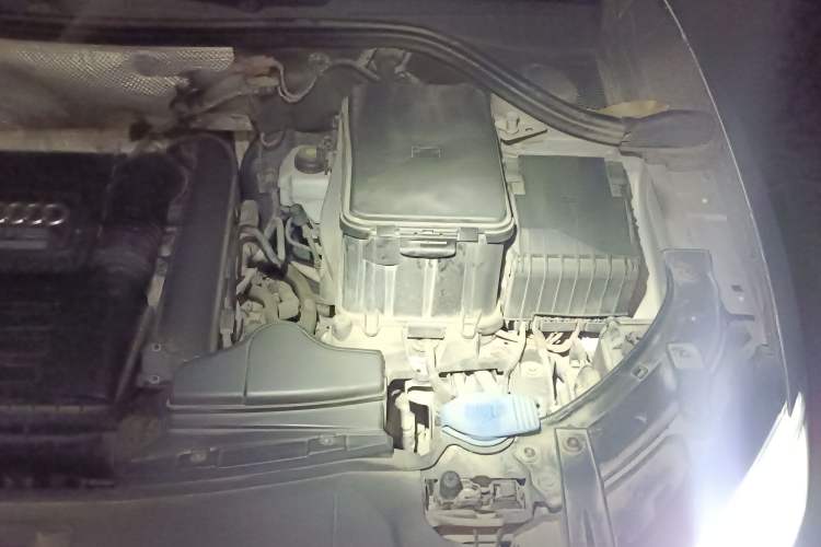 Used Audi Q3 2018 30th Anniversary Edition 30 TFSI Fashion Model Engine Bay Left