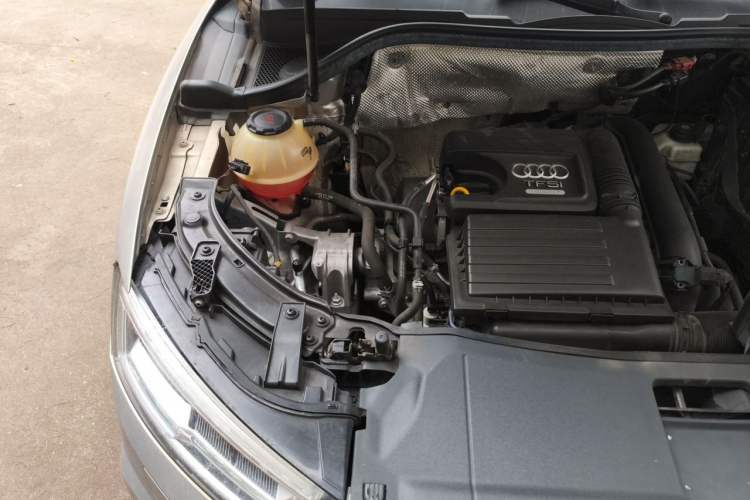Used Audi Q3 2018 30th Anniversary Edition 30 TFSI Fashion Model Engine Bay Right