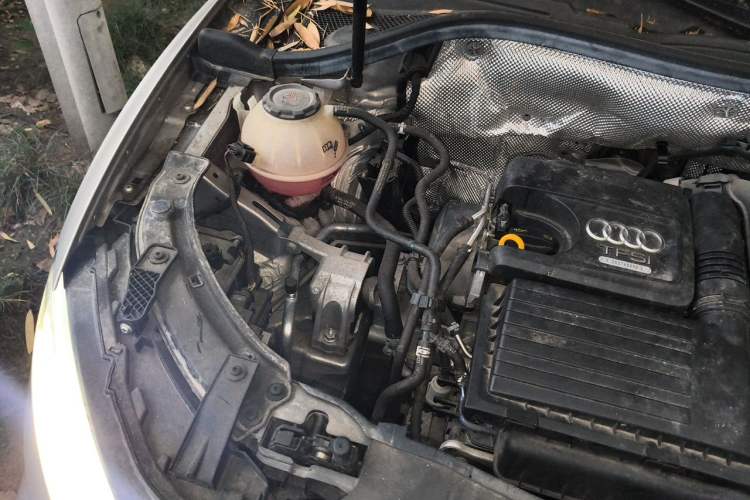Used Audi Q3 2018 30 TFSI Fashion Edition Collector's Version Engine Bay Right