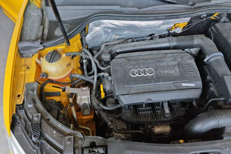 Used Audi Q3 2018 30th Anniversary Edition 35 TFSI Fashion Model Engine Bay Right