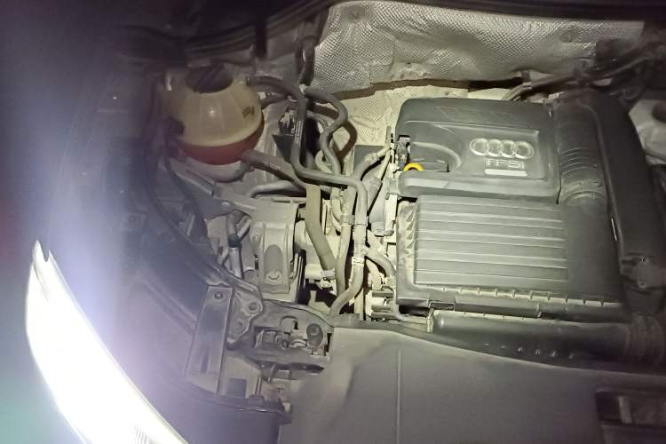 Used Audi Q3 2018 30th Anniversary Edition 30 TFSI Fashion Model Engine Bay Right