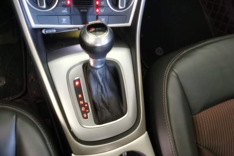 Used Audi Q3 2018 30 TFSI Fashion Edition Collector's Version Gear Lever