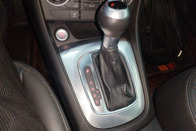 Used Audi Q3 2018 30th Anniversary Edition 30 TFSI Fashion Model Gear Lever