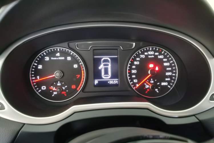 Used Audi Q3 2018 30 TFSI Fashion Edition Collector's Version Instrument Cluster