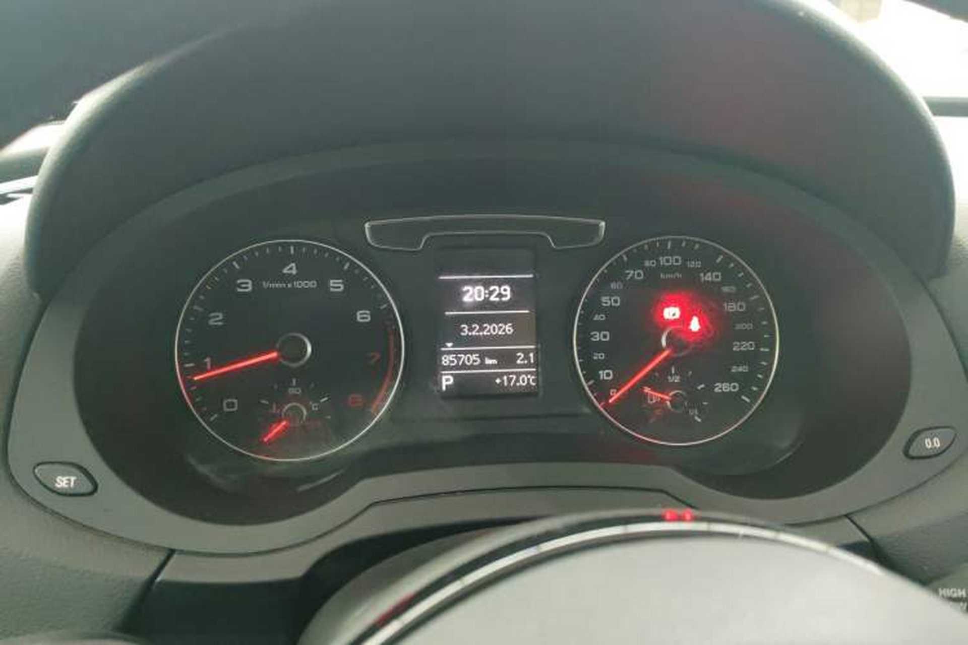 Used Audi Q3 2018 30th Anniversary Edition 30 TFSI Fashion Model Instrument Cluster