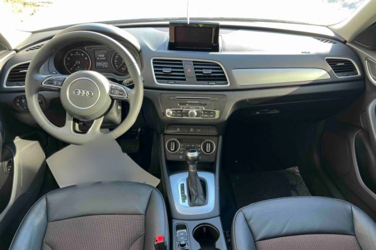 Used Audi Q3 2018 30 TFSI Fashion Edition Collector's Version Interior 1