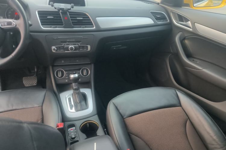 Used Audi Q3 2018 30th Anniversary Edition 30 TFSI Fashion Model Interior 2