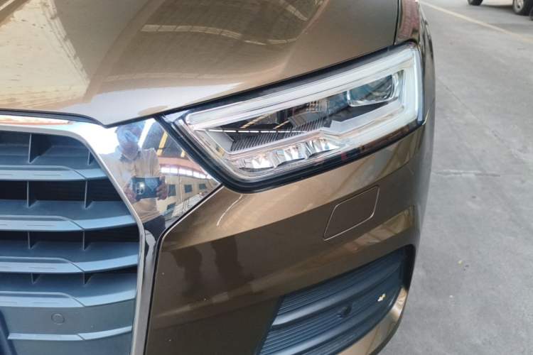 Used Audi Q3 2018 30th Anniversary Edition 30 TFSI Fashion Model Left Front Headlight