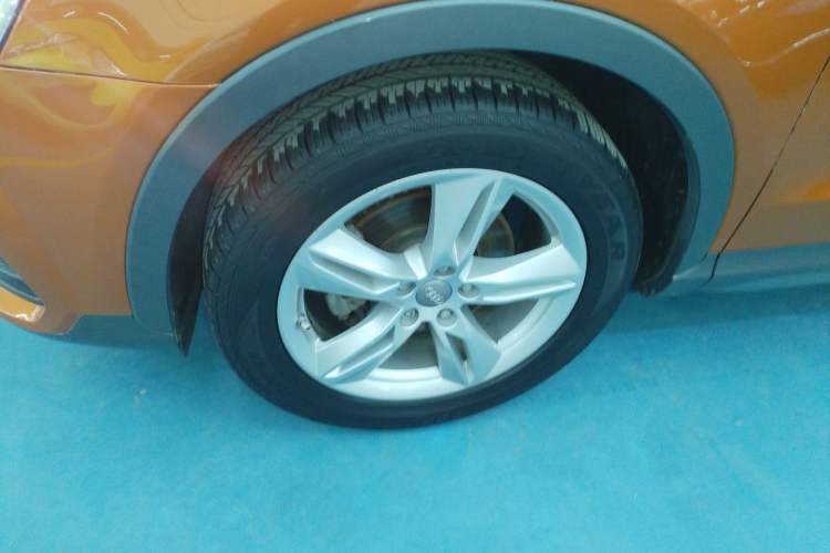 Used Audi Q3 2018 30th Anniversary Edition 30 TFSI Fashion Model Left Front Wheel Hub