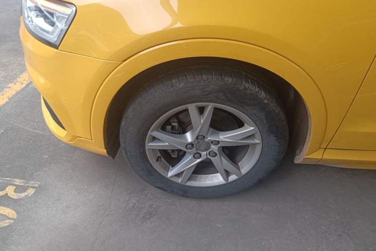 Used Audi Q3 2018 30th Anniversary Edition 30 TFSI Fashion Model Left Front Wheel Hub