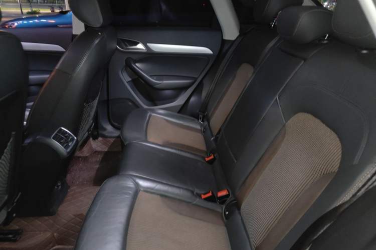 Used Audi Q3 2018 30th Anniversary Edition 30 TFSI Fashion Model Left Rear Seat