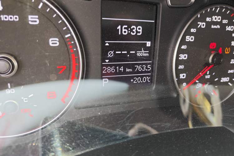 Used Audi Q3 2018 30 TFSI Fashion Edition Collector's Version Odometer Close Up