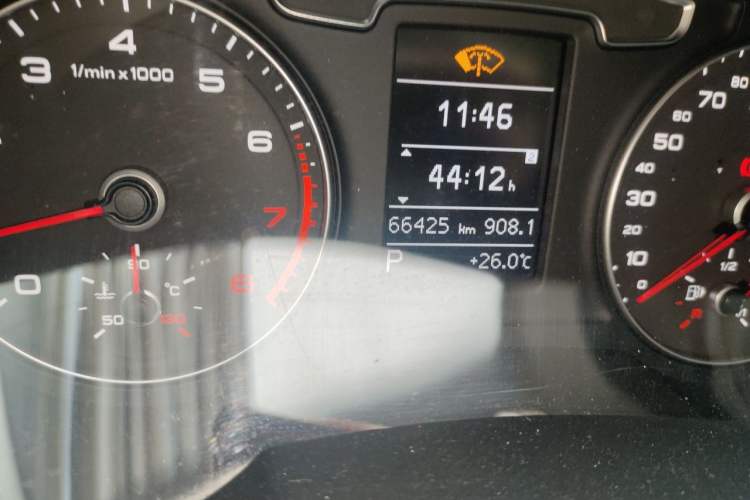 Used Audi Q3 2018 30th Anniversary Edition 30 TFSI Fashion Model Odometer Close Up