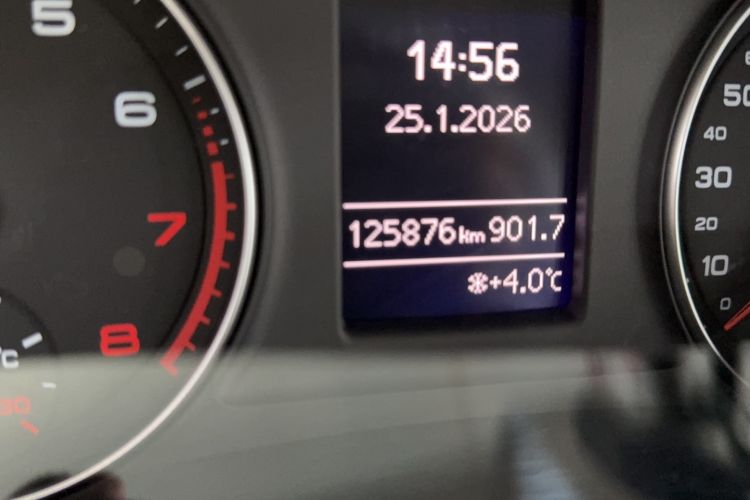 Used Audi Q3 2018 30 TFSI Fashion Edition Collector's Version Odometer Close Up