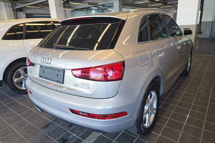 Used Audi Q3 2018 30th Anniversary Edition 30 TFSI Fashion Model Rear Right 45 Deg