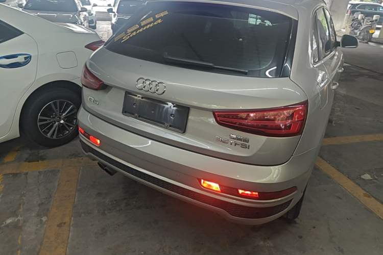 Used Audi Q3 2018 35 TFSI Fashion Edition Collector's Model Rear Right 45 Deg