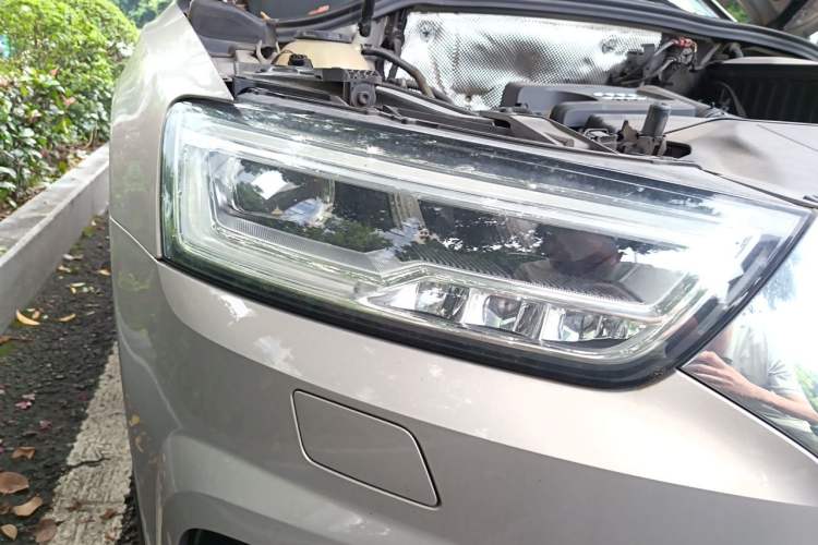 Used Audi Q3 2018 30th Anniversary Edition 30 TFSI Fashion Model Right Front Headlight