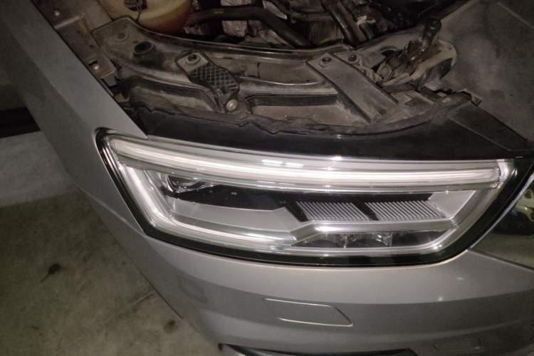 Used Audi Q3 2018 30th Anniversary Edition 30 TFSI Style Model Right Front Headlight