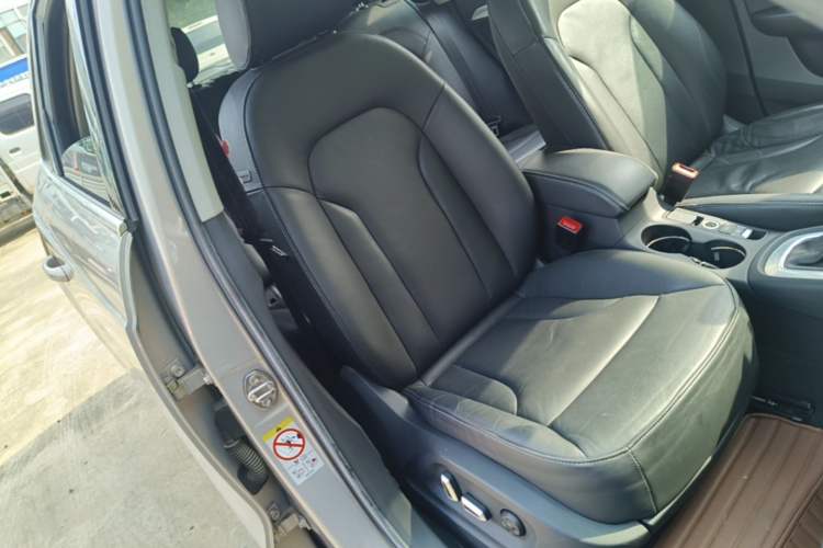 Used Audi Q3 2018 30th Anniversary Edition 30 TFSI Style Model Right Front Seat