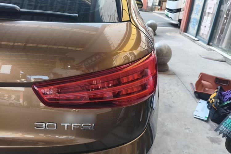 Used Audi Q3 2018 30th Anniversary Edition 30 TFSI Fashion Model Right Rear Taillight