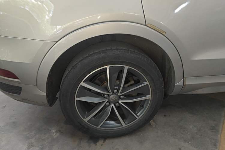 Used Audi Q3 2018 35 TFSI Fashion Edition Collector's Model Right Rear Wheel Hub