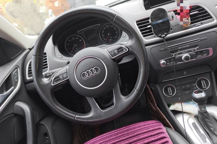 Used Audi Q3 2018 30 TFSI Fashion Edition Collector's Version Steering Wheel