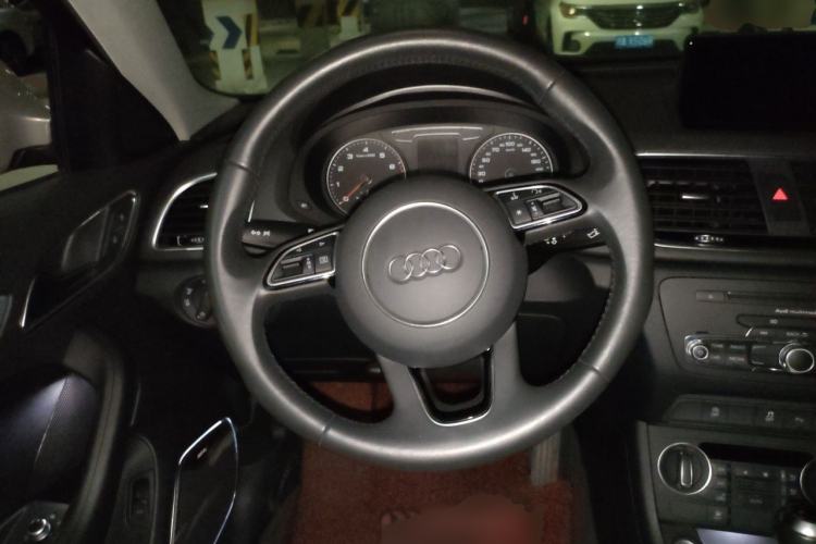 Used Audi Q3 2018 30th Anniversary Edition 30 TFSI Style Model Steering Wheel