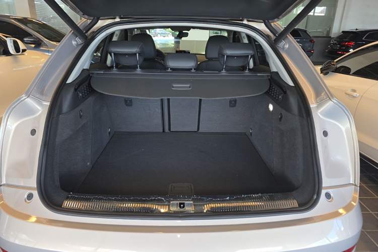 Used Audi Q3 2018 30th Anniversary Edition 30 TFSI Fashion Model Trunk