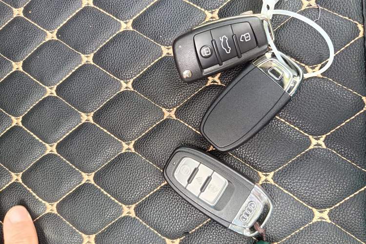 Used Audi Q3 2018 30th Anniversary Edition 30 TFSI Fashion Model Vehicle Key