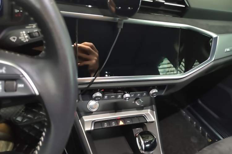 Used Audi Q3 2019 35 TFSI Advanced Dynamic Edition Audio And AC Panel