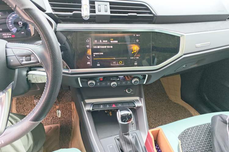 Used Audi Q3 2019 35 TFSI Advanced Dynamic Edition Audio And AC Panel