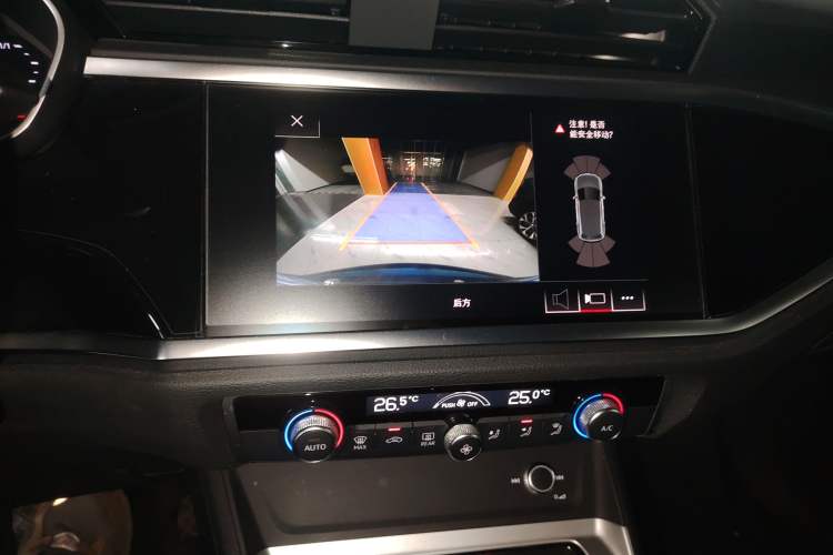 Used Audi Q3 2019 35 TFSI Advanced Style Edition Audio And AC Panel