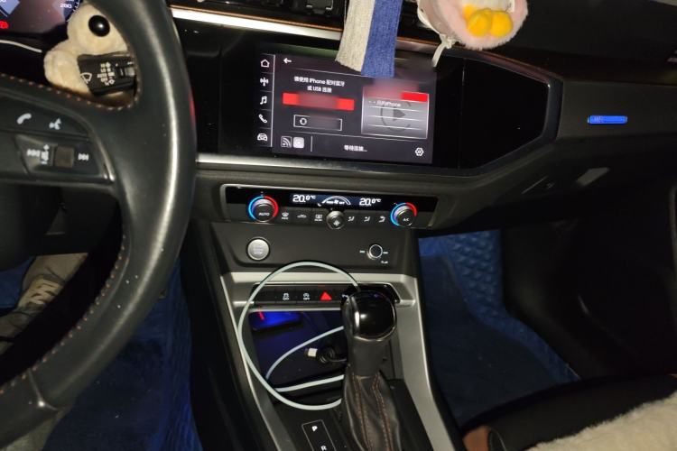 Used Audi Q3 2019 40 TFSI Fashionable and Elegant Model Audio And AC Panel