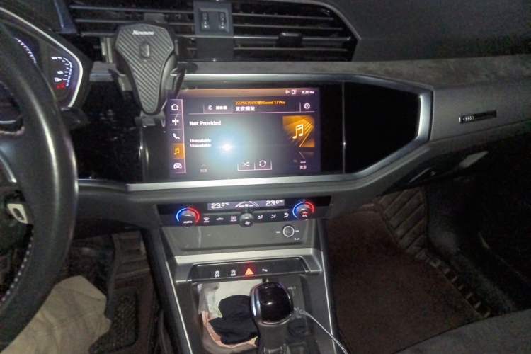 Used Audi Q3 2019 35 TFSI Advanced Dynamic Edition Audio And AC Panel