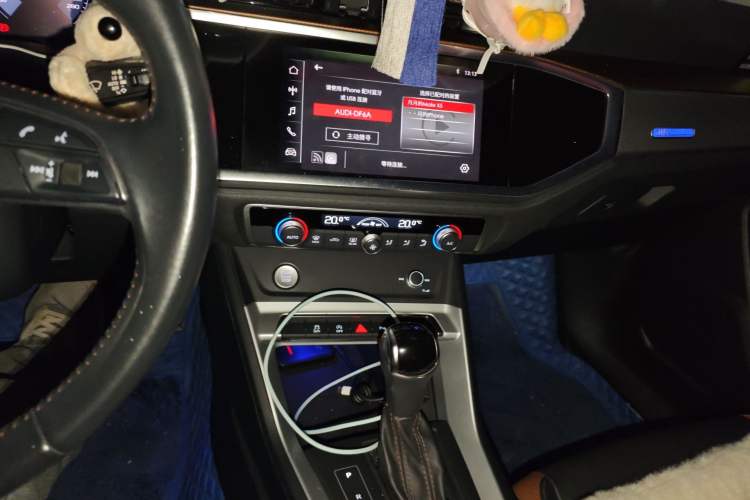 Used Audi Q3 2019 40 TFSI Fashionable and Elegant Model Audio And AC Panel