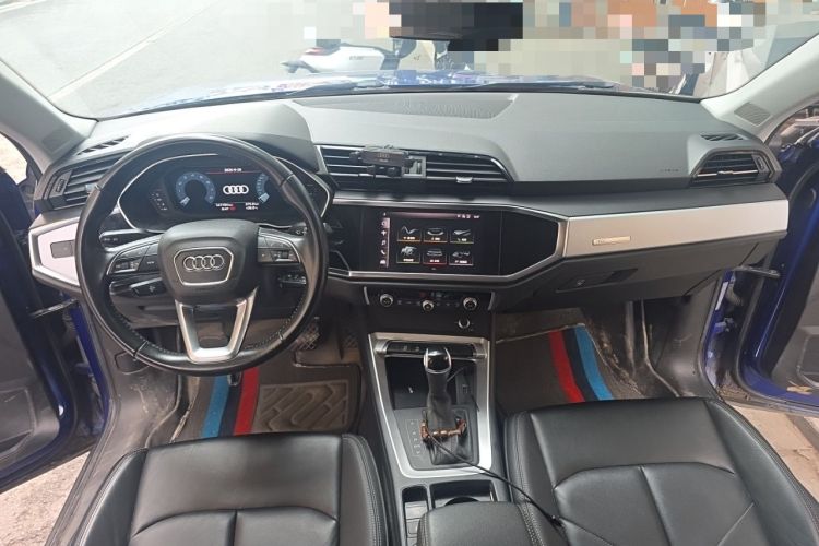 Used Audi Q3 2019 35 TFSI Advanced Style Edition Center Console