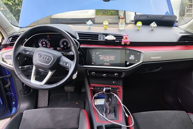 Used Audi Q3 2019 35 TFSI Advanced Dynamic Edition Center Console