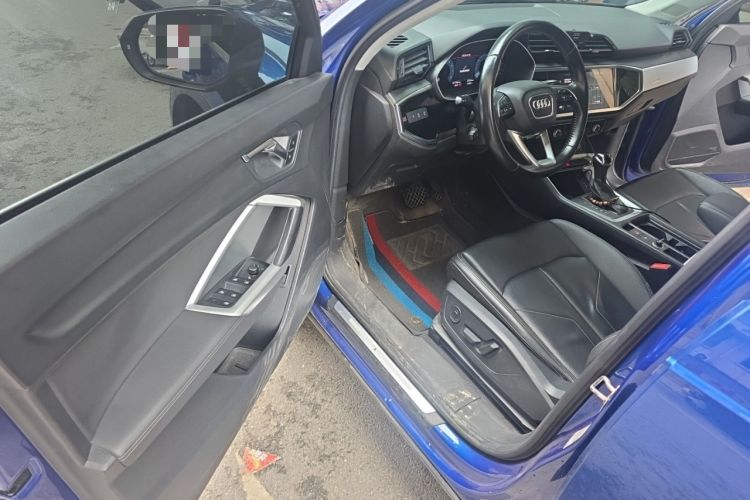 Used Audi Q3 2019 35 TFSI Advanced Style Edition Driver Seat